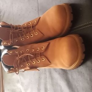 Men's timberland work boots size 10.5